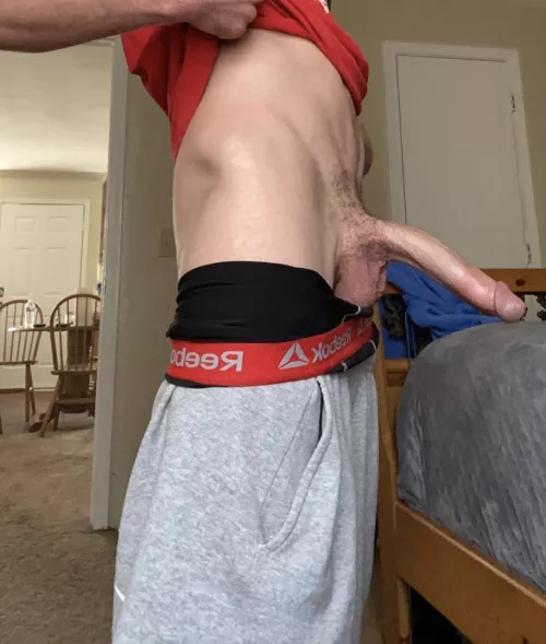 Looking for cucks 👀 