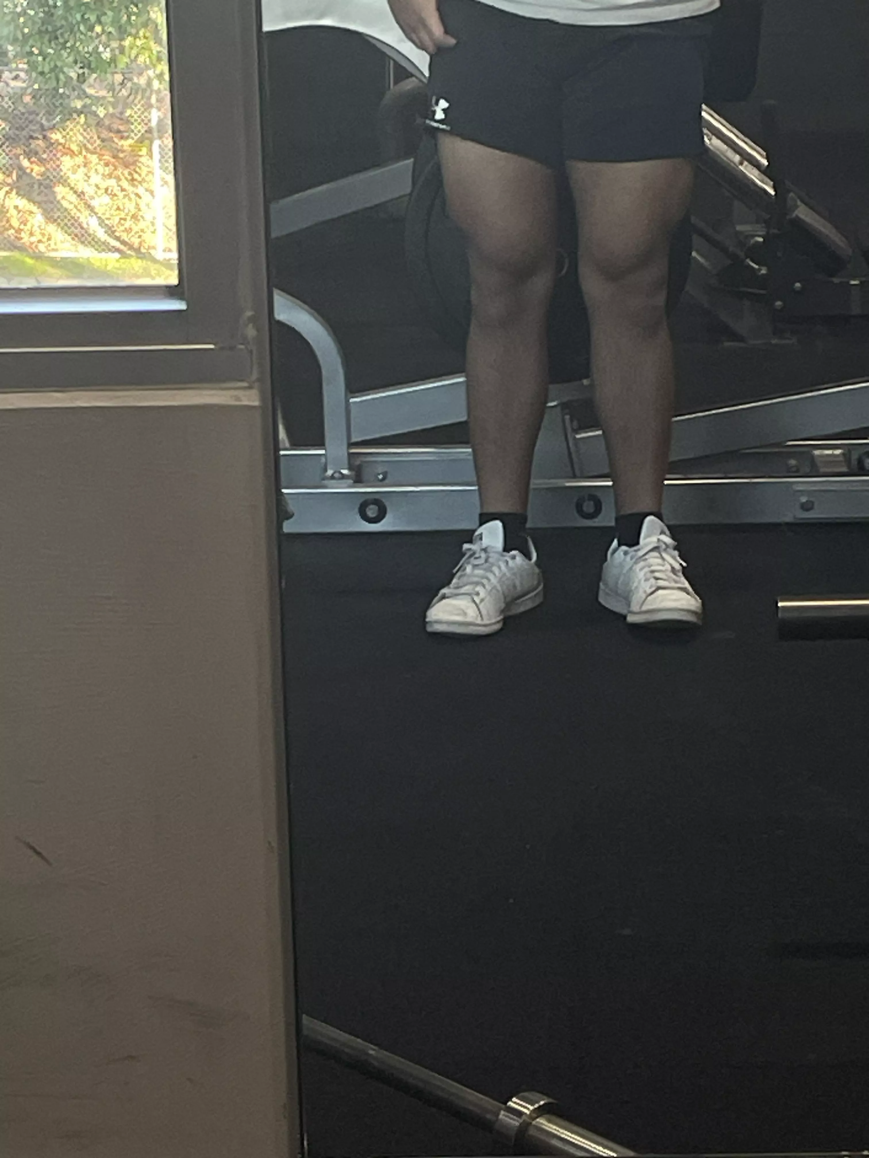 M20 4 F tall and muscular 