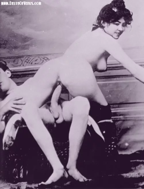 mounting an Edwardian kinkster