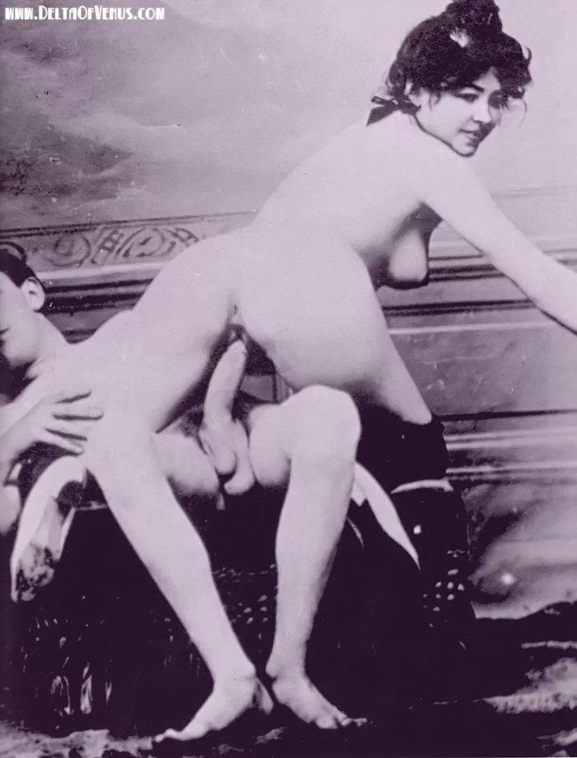 mounting an Edwardian kinkster