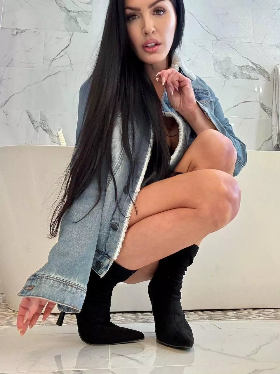 my legs are way too tired from work, should I keep my heels and use your face as a seat 41F