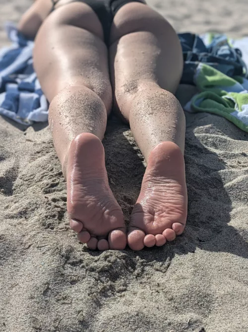 nice day at the beach :3