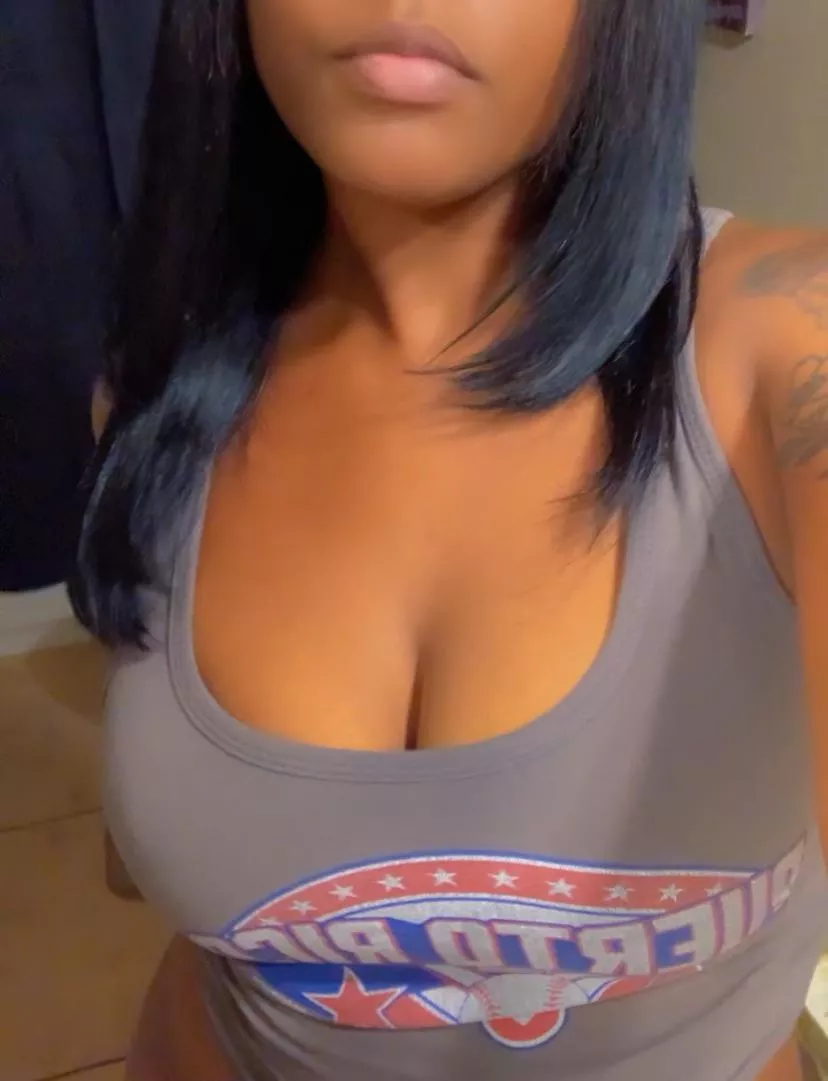 Pay tribute, good boy. Your Black Goddess deserves it.