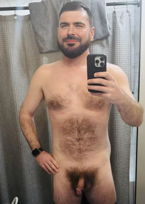 Rest assured, it certainly doesn't disappoint when it's excited. 😉(35)