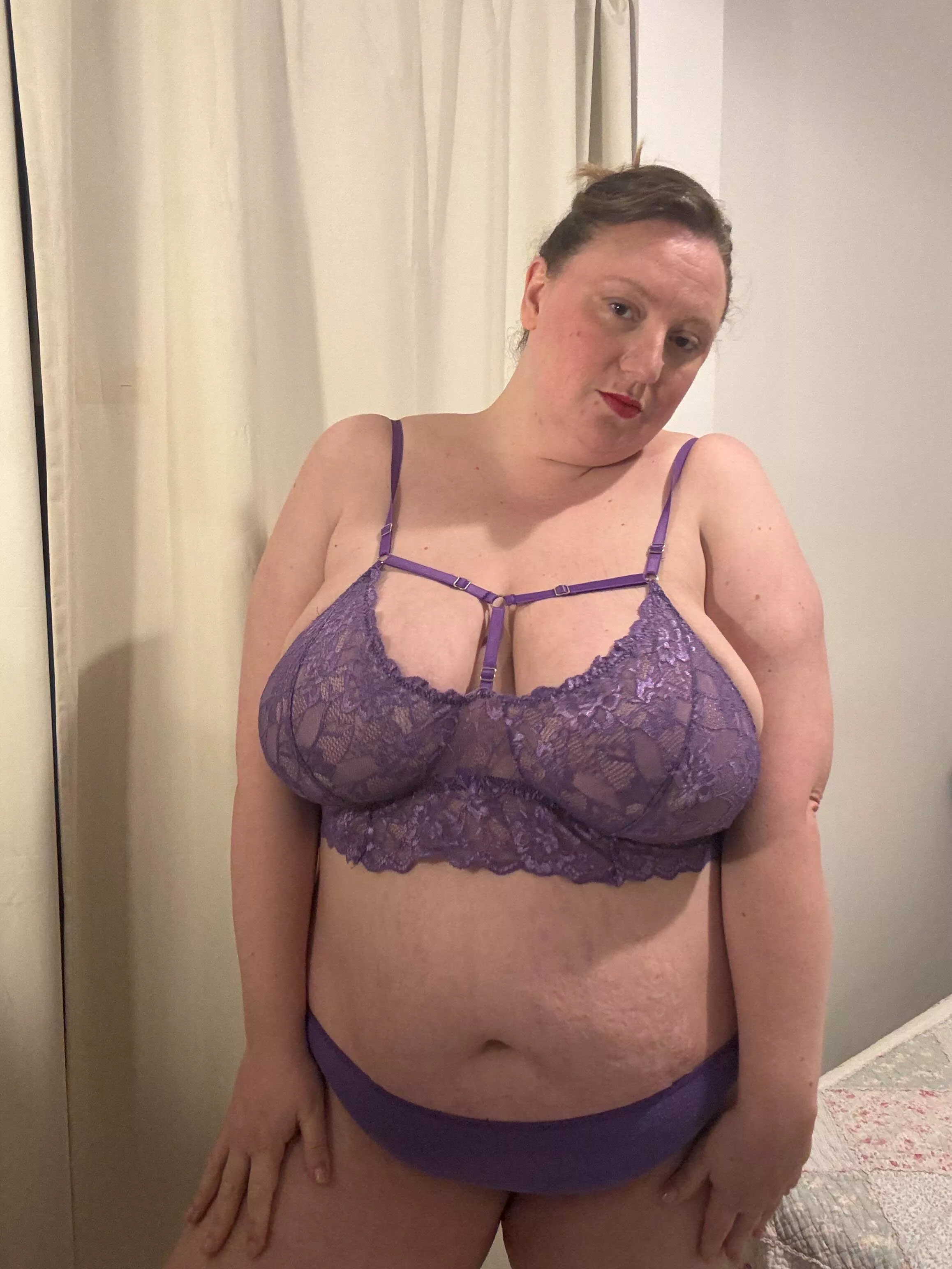 say 'yes' if you would fuck her