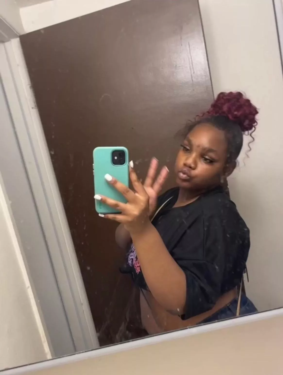 sexy black goddess paying you no mind while you pay me everything💋💋