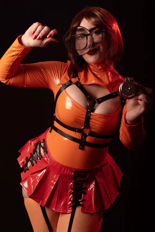 Small dicklets belong to a flat cage! 