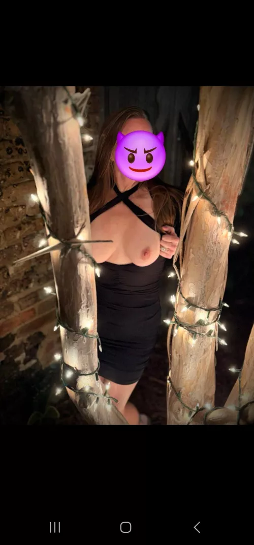 Stopping for a pose in downtown pensacola