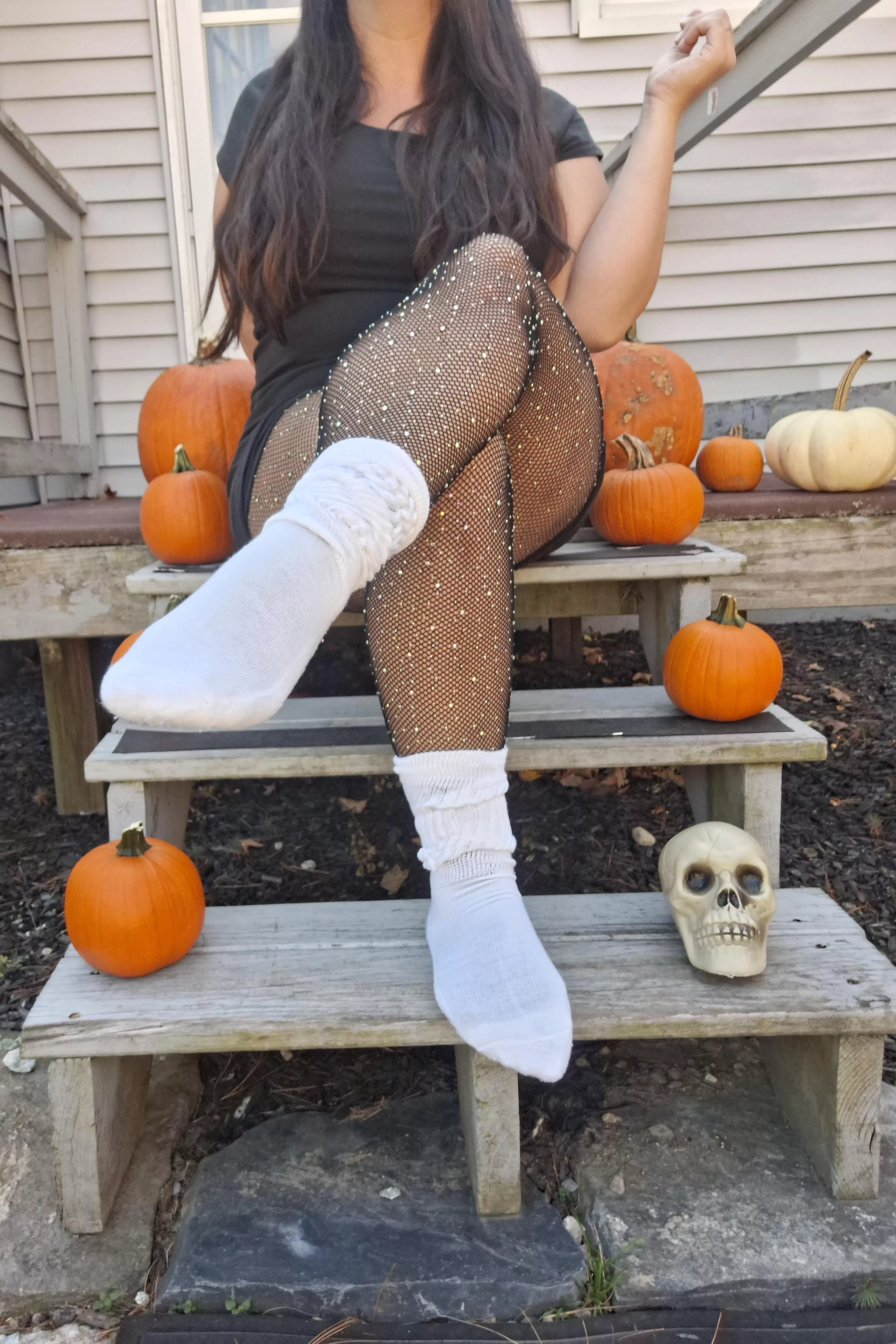 The real treat is my sweaty slouch socks 🎃