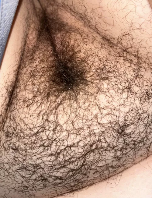 thinking about trimming.. does anybody want a jar of my pubes??