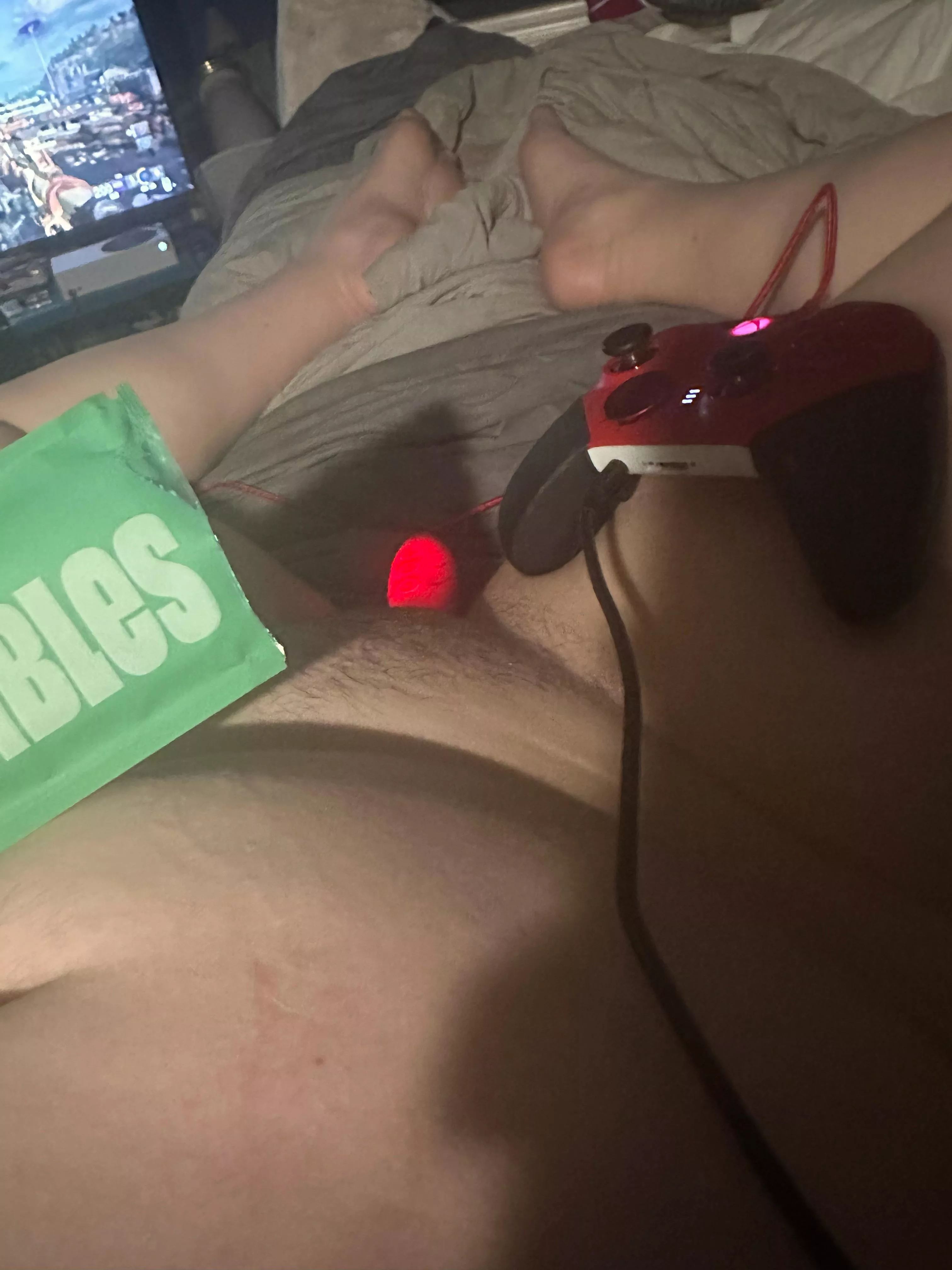 This Monday felt like a Thursday, so I had to treat myself to a fancy edible, vibe, and zombies. 😌🍃😝🔫