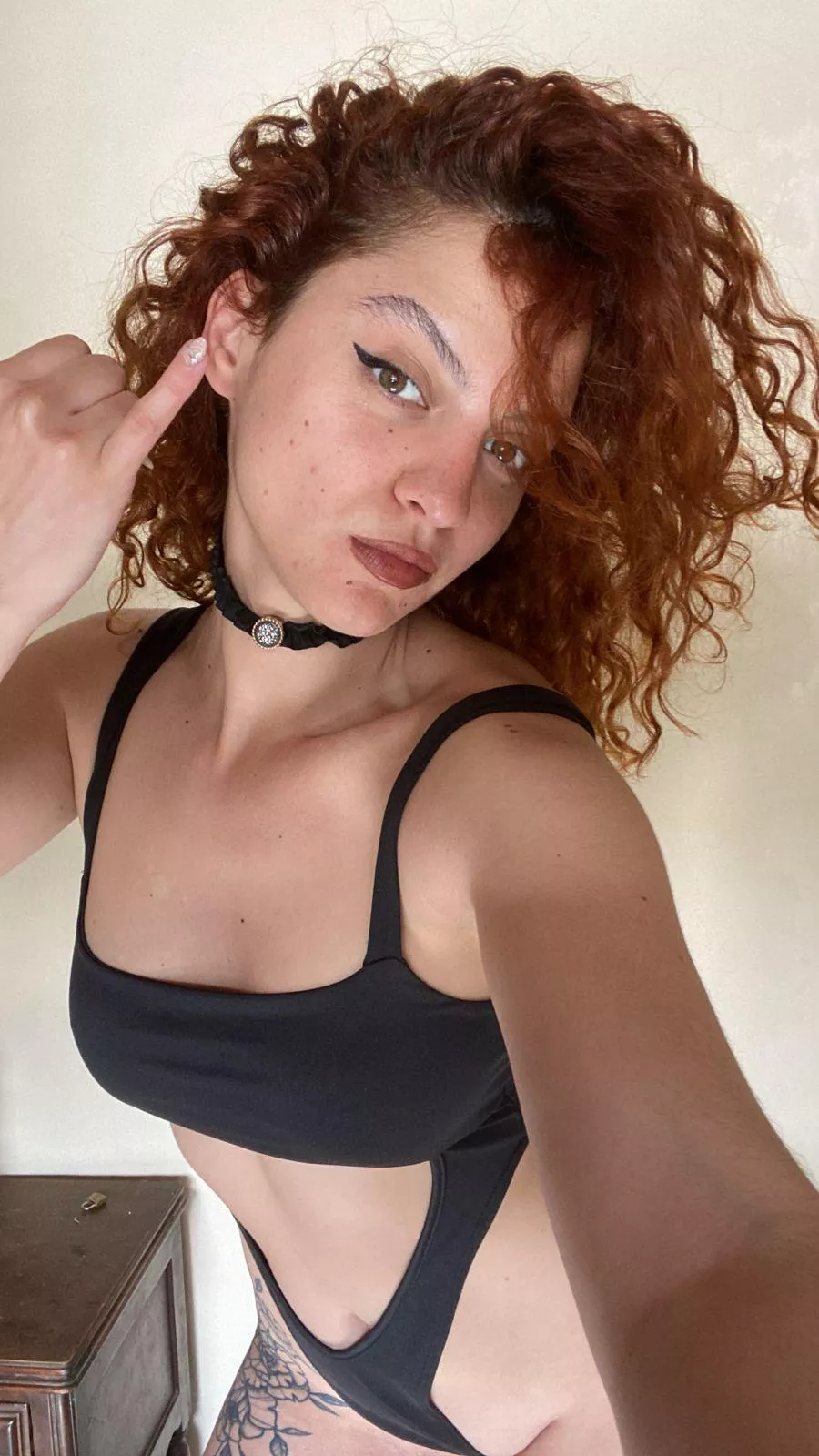 We are looking for the smallest peanut to humiliate [domme]