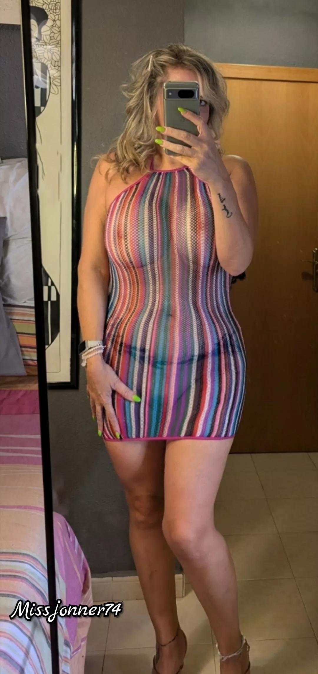 What do you think of my curves...