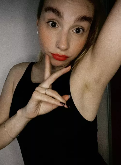 What goes through your mind when you see my armpit?