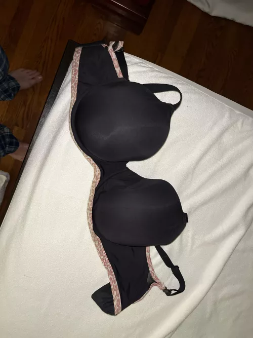 Wife’s regular worn 32 i