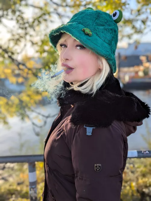 Yesterday I visited the Hamburg fish market and enjoyed the fresh air with a tasty cigarette 