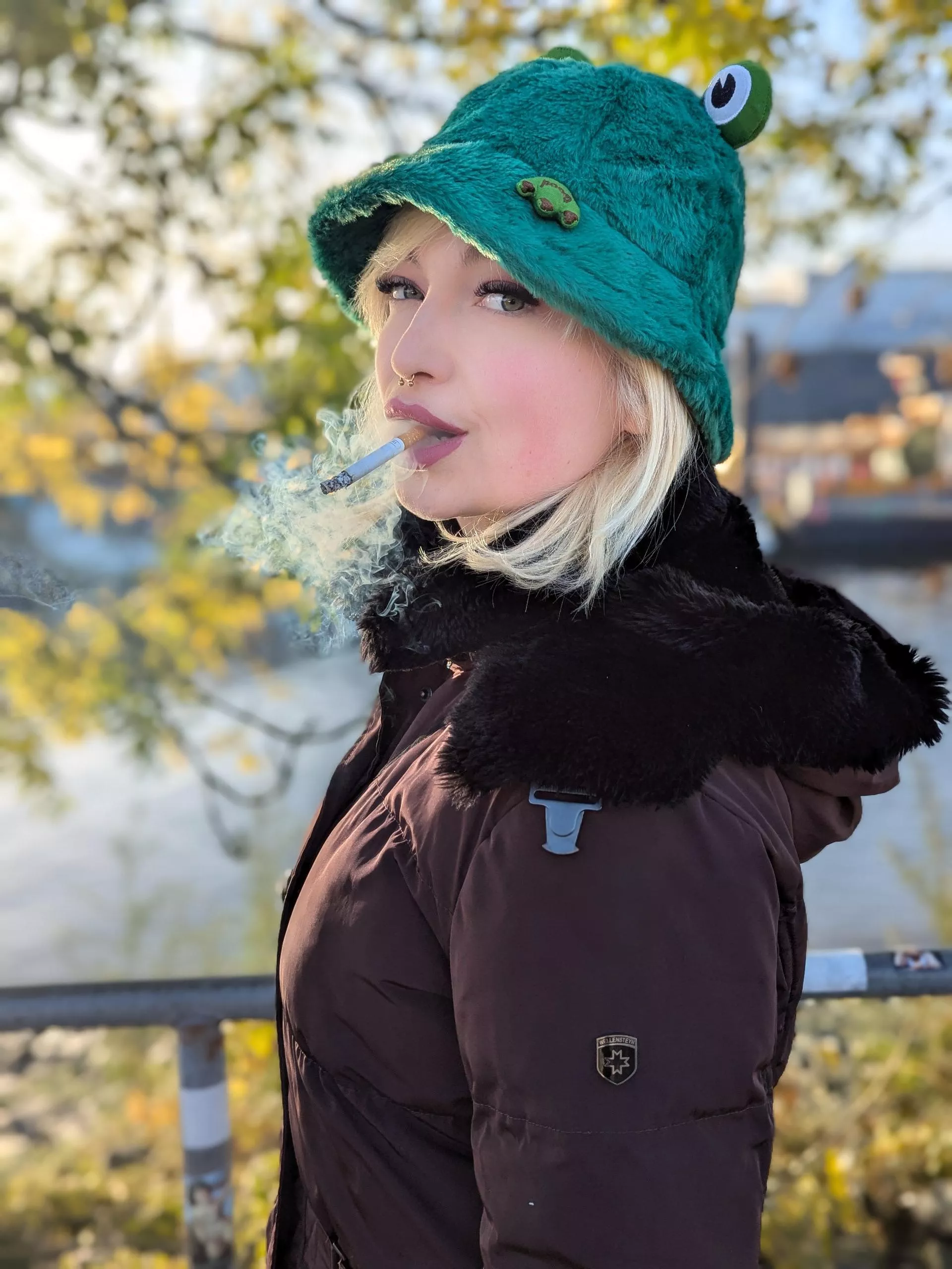 Yesterday I visited the Hamburg fish market and enjoyed the fresh air with a tasty cigarette 