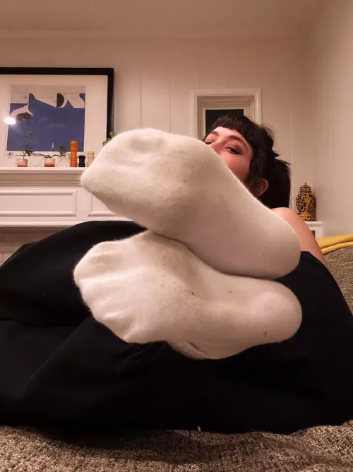 You wanna goon over my socks socks, you filthy boy? 