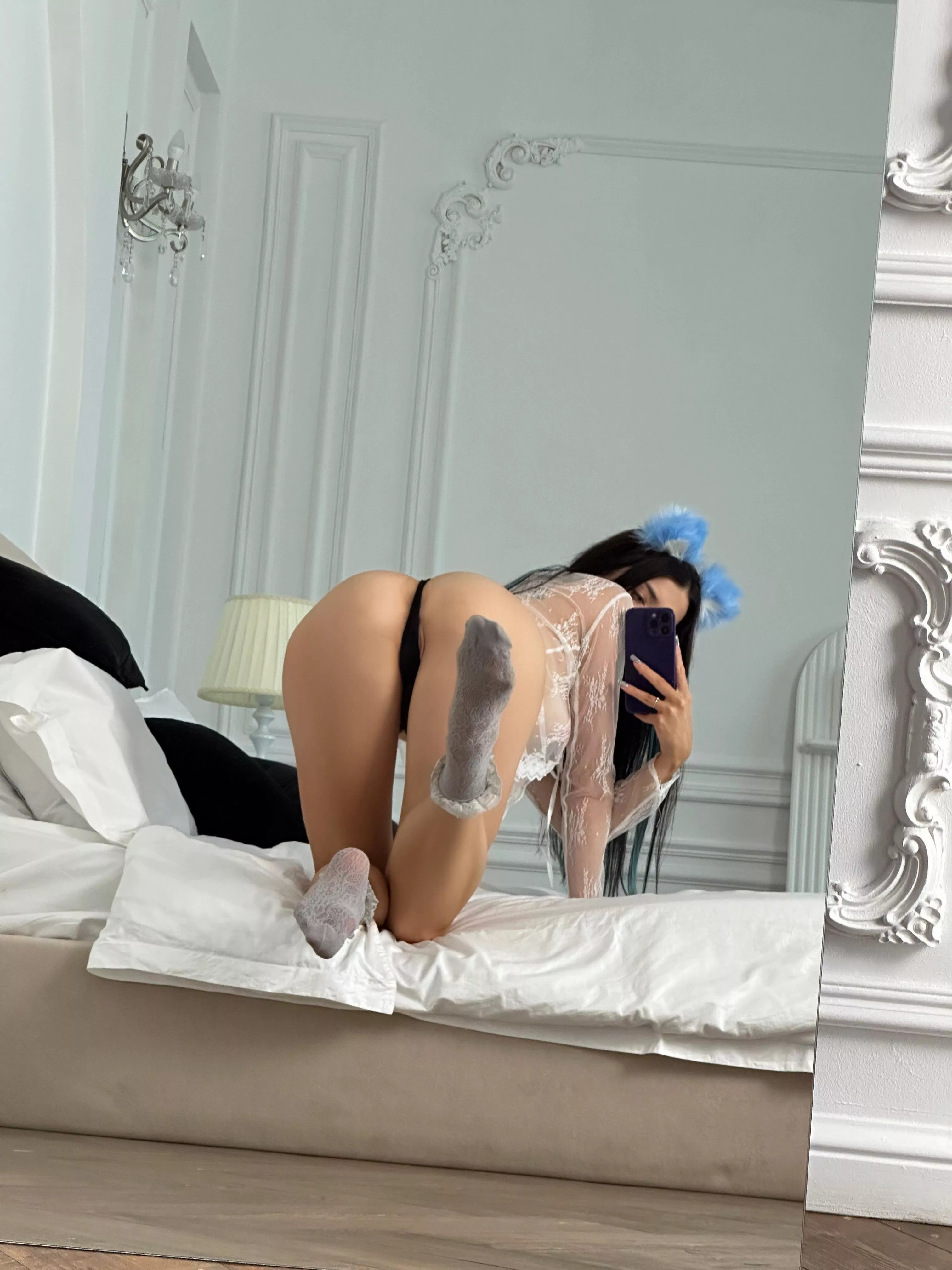 Your sweet kitty is waiting for u...