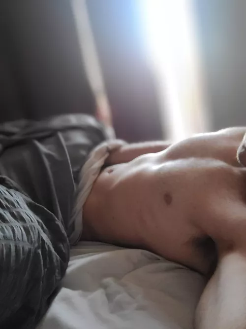 Daylight savings: extra time in bed. Join me? (41M - south Denver suburbs 