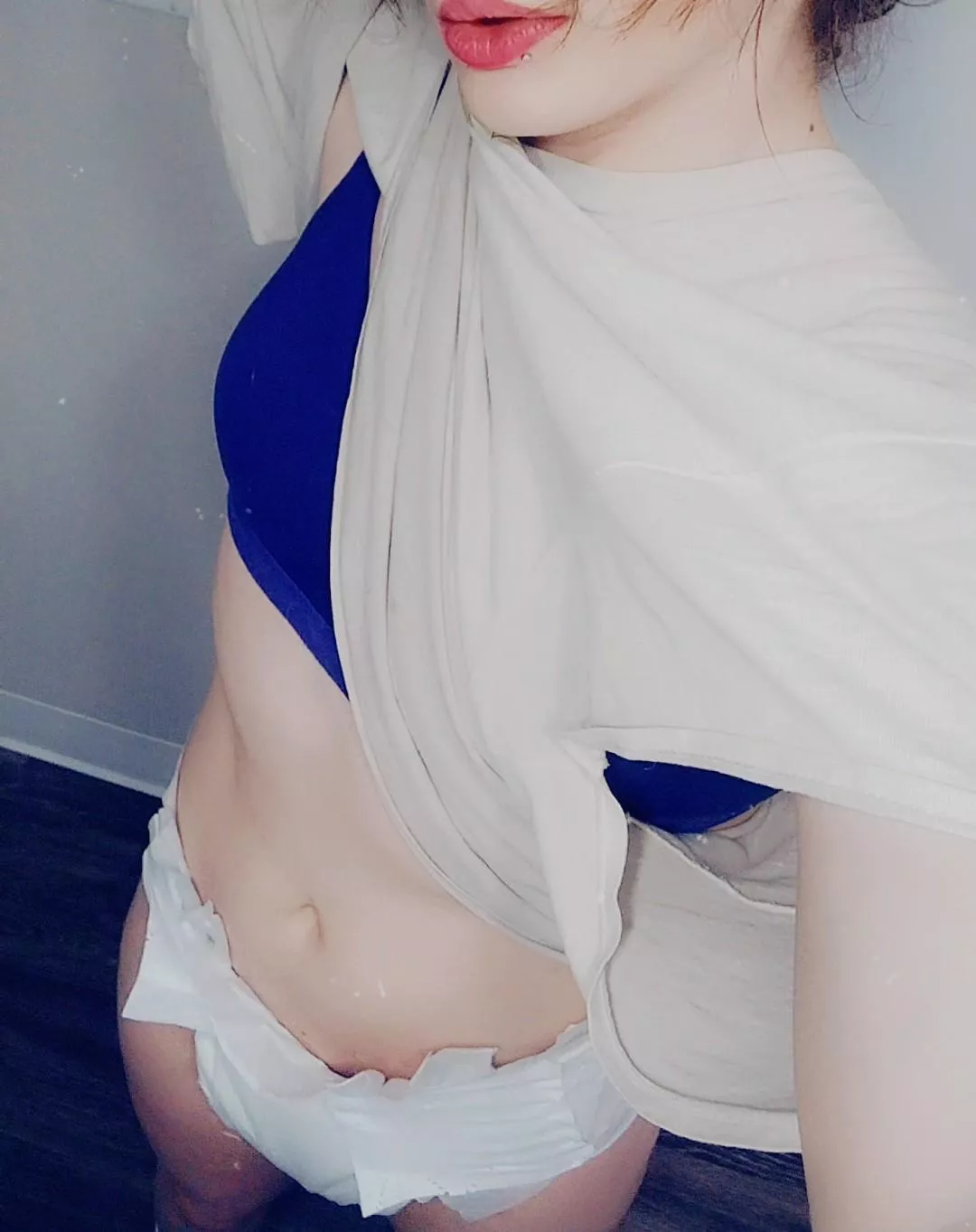 Diaper barely hanging on 😘