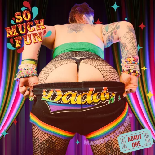 do you have enough tickets to honk this clown's heiney 🤭🎟