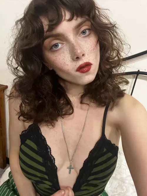 Do you see my crucifix?