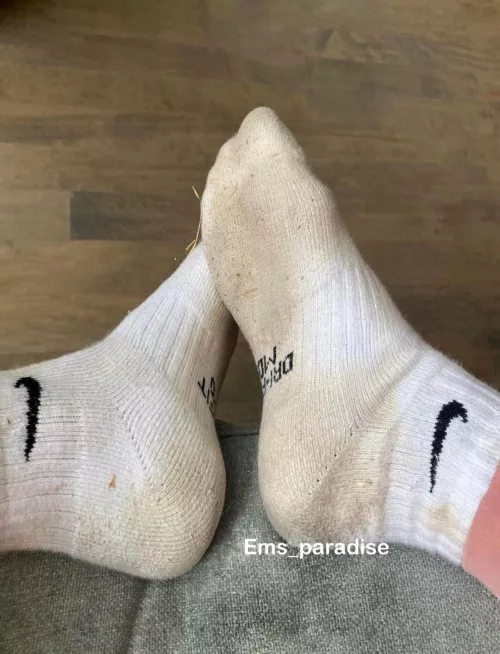 I dare you to breathe in my sweaty marathon training socks 😳