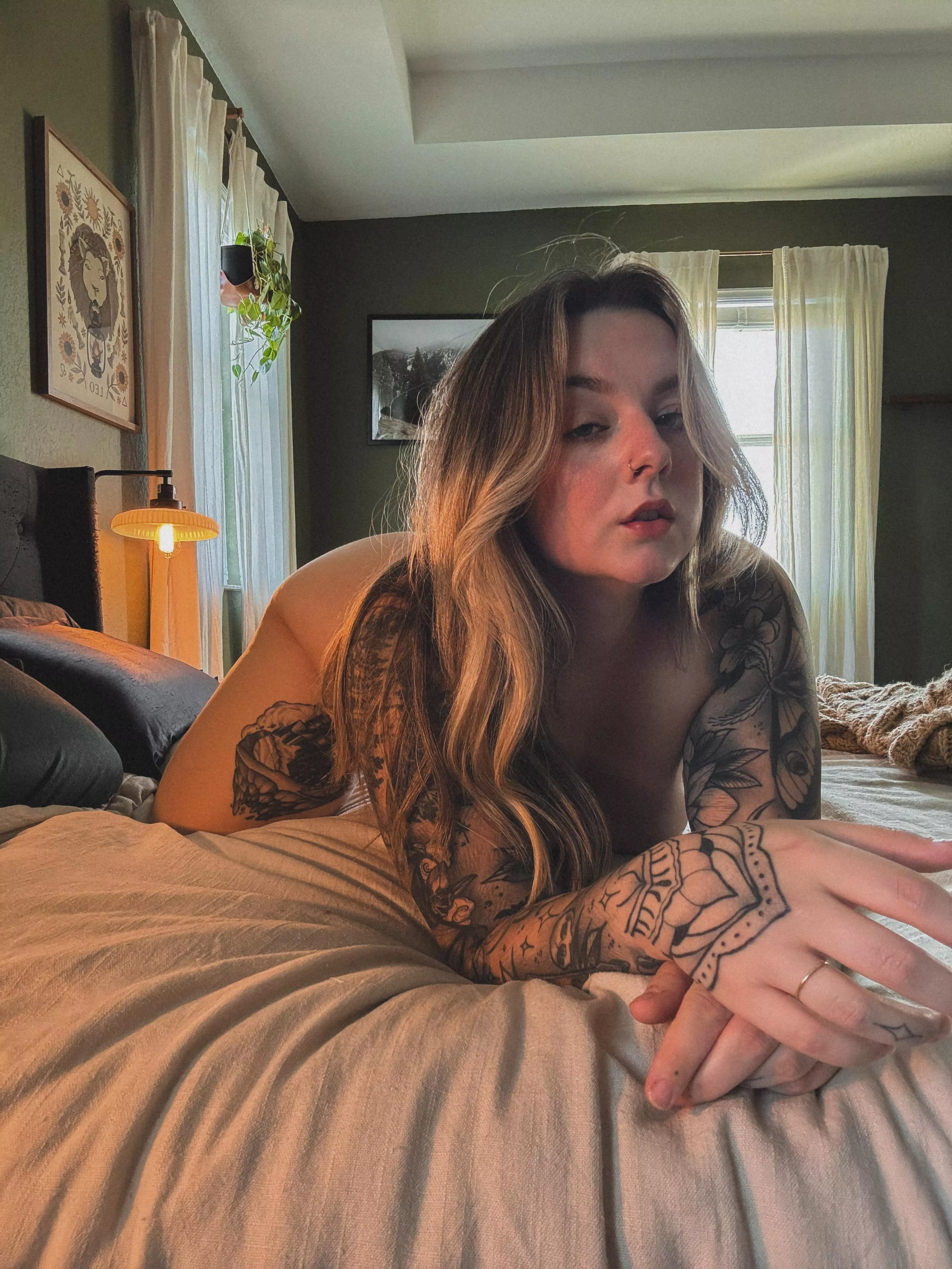 Missing you behind me 