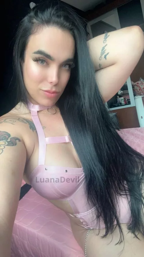 my eyes are up here… 😇