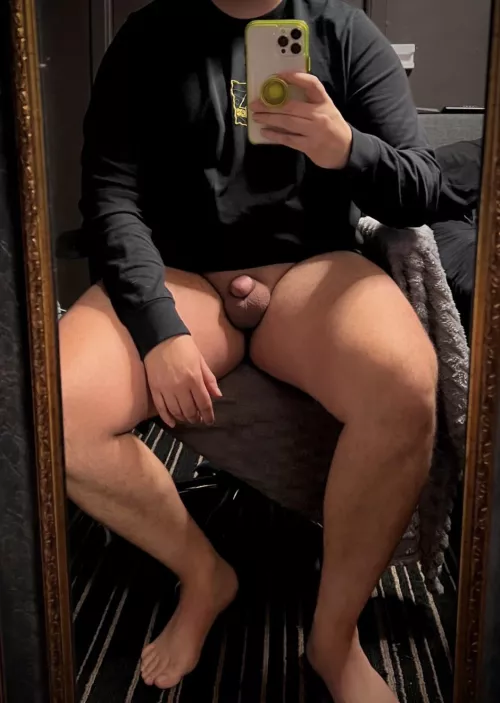 not totally naked, but it’s my favourite outfit to wear at home 👀