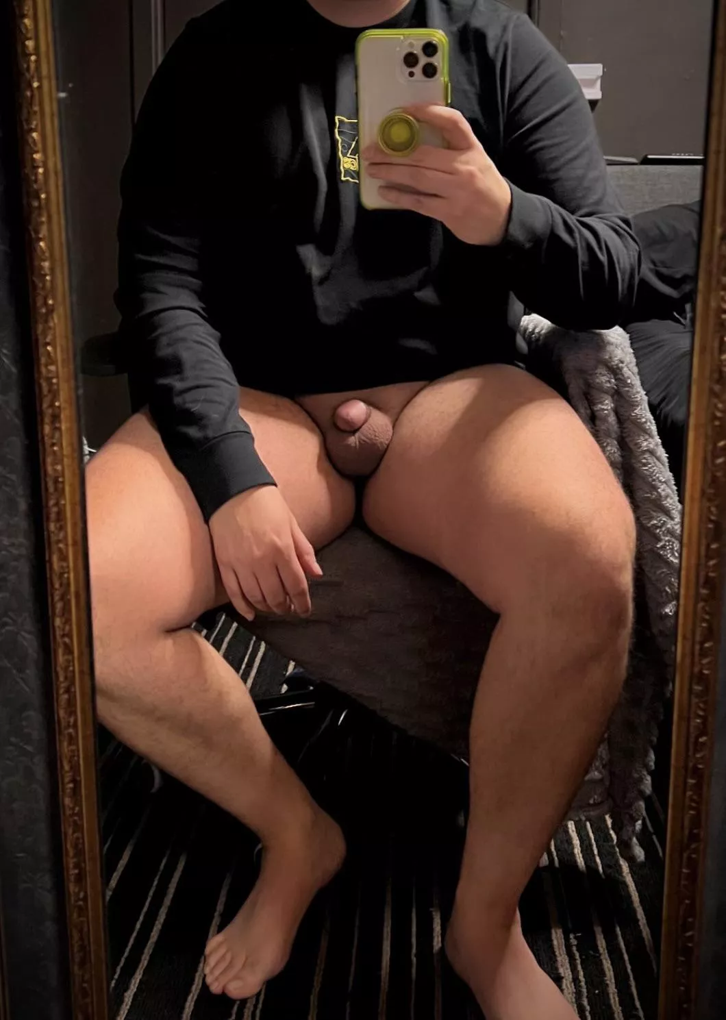 not totally naked, but it’s my favourite outfit to wear at home 👀