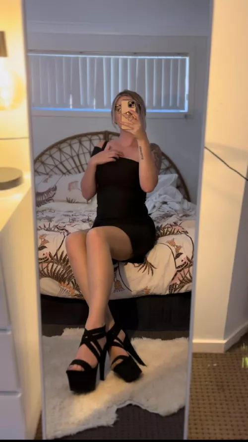 Shall we go out or stay in? 