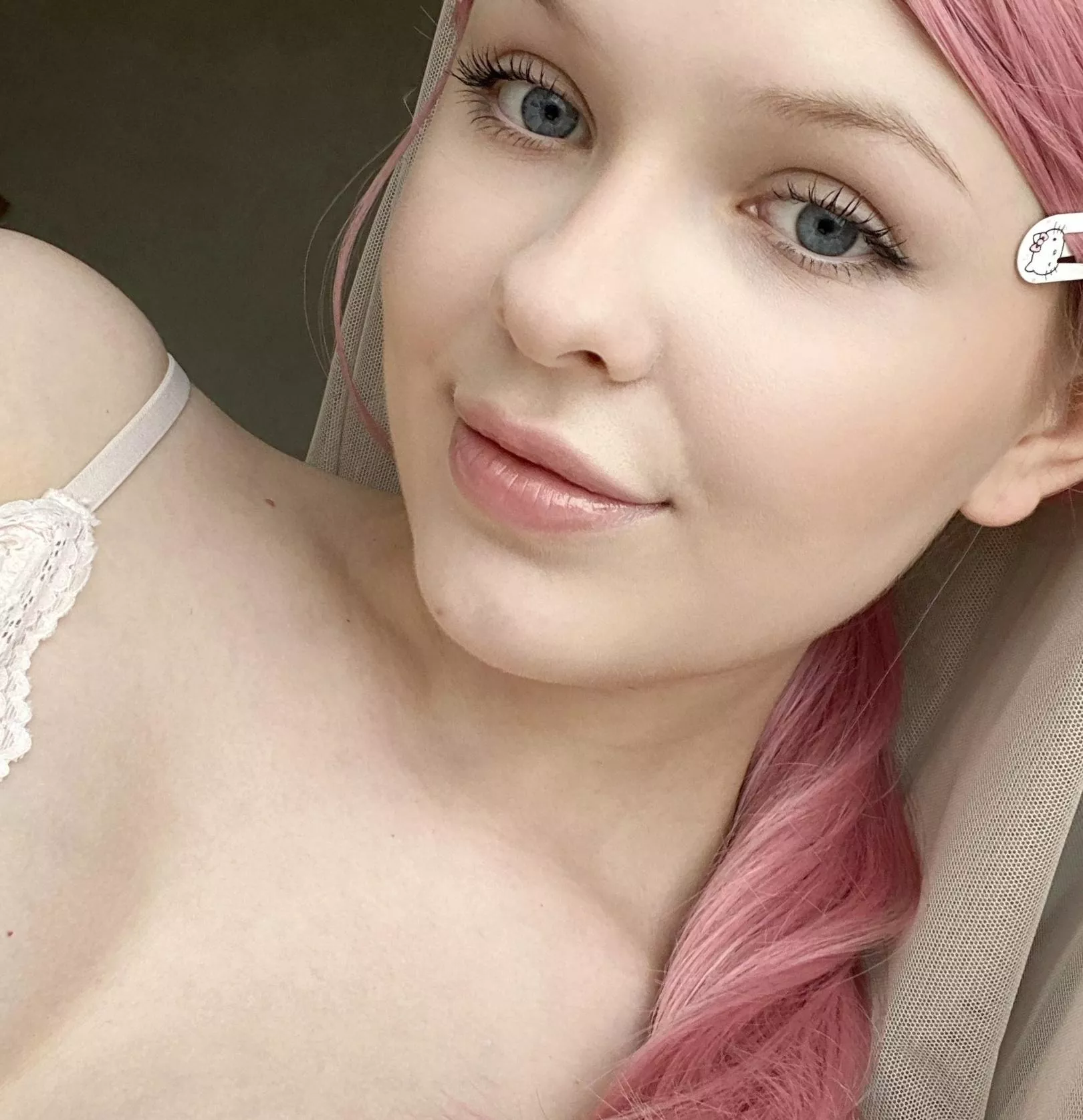 The smile that drives men crazy