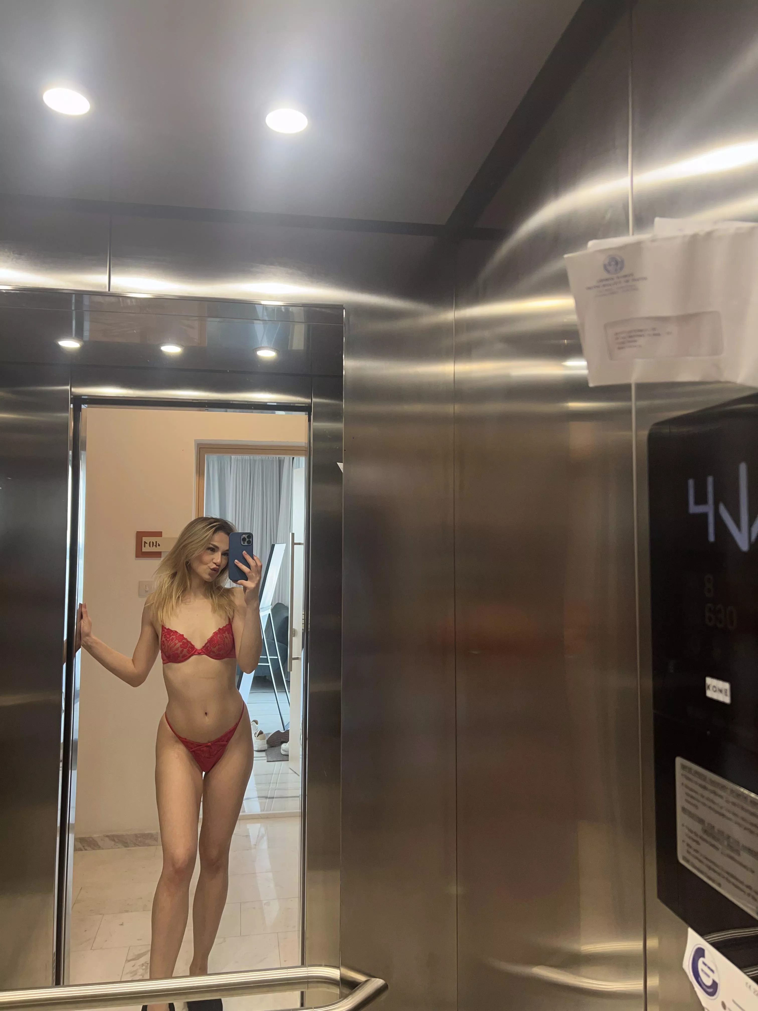 They say red makes men horny 