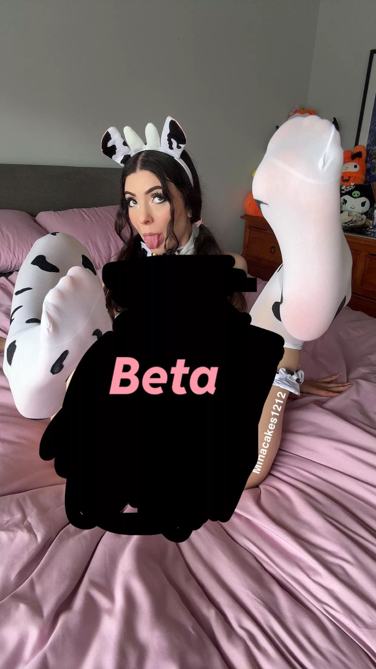 You don’t deserve to see my cute tight body 🖤