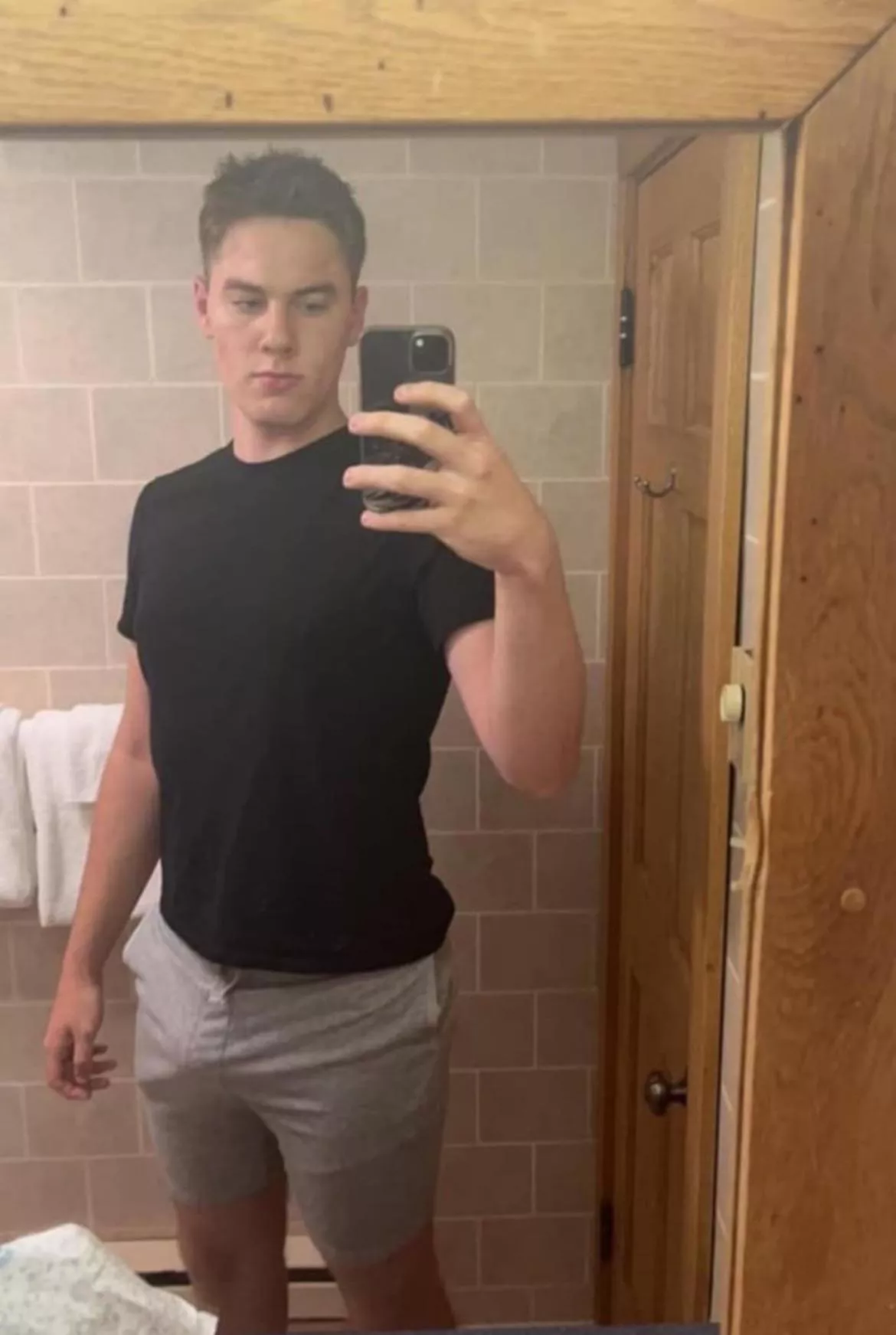 18 [M4F] # Augusta 6’8 guy looking to breed! Serious only read my post