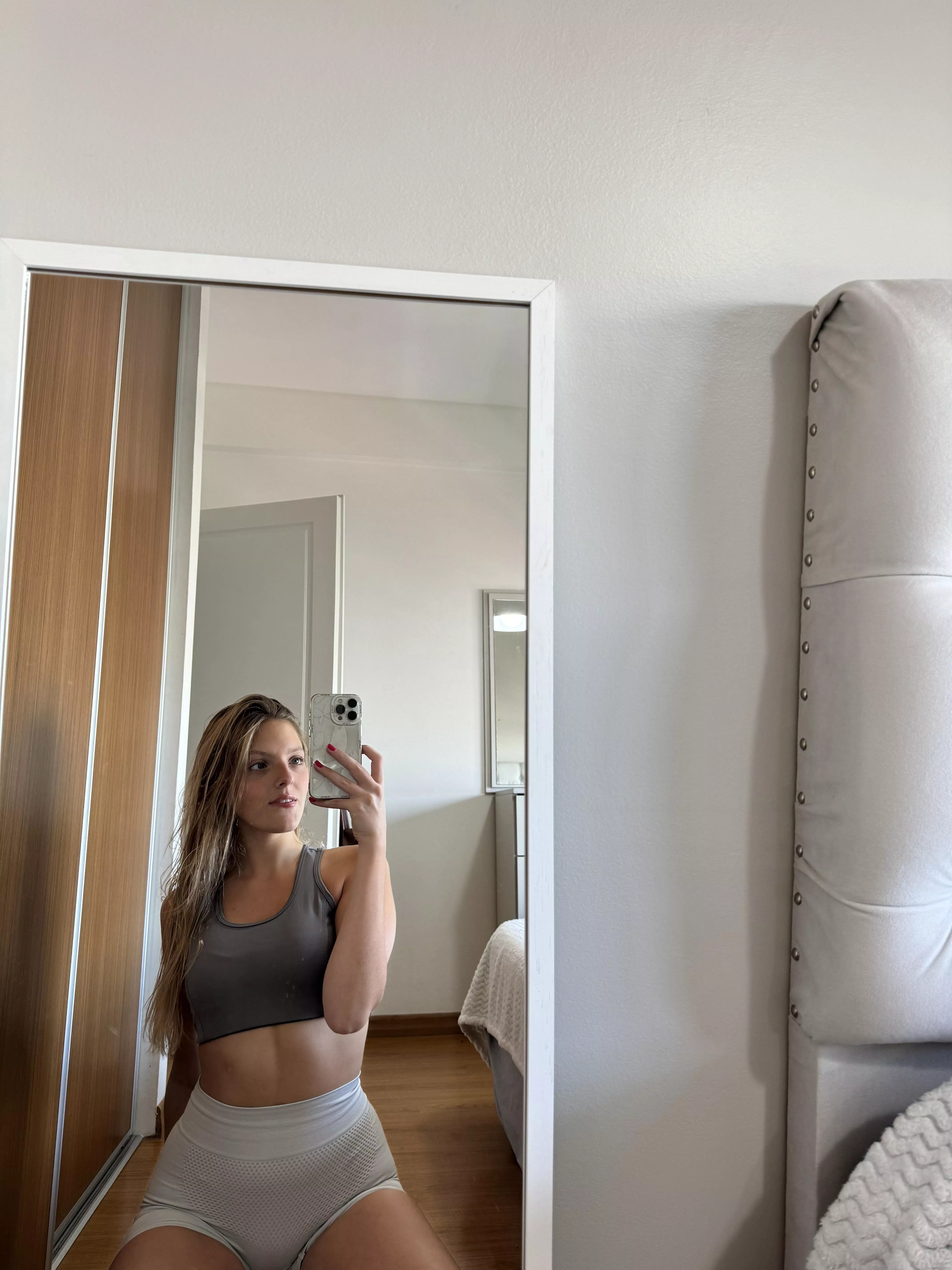 19F, Looking for daddies who are down for my kinks. i’m on birth control rn so feel free to creampie me how many times you want! Been wanting to get filled!
