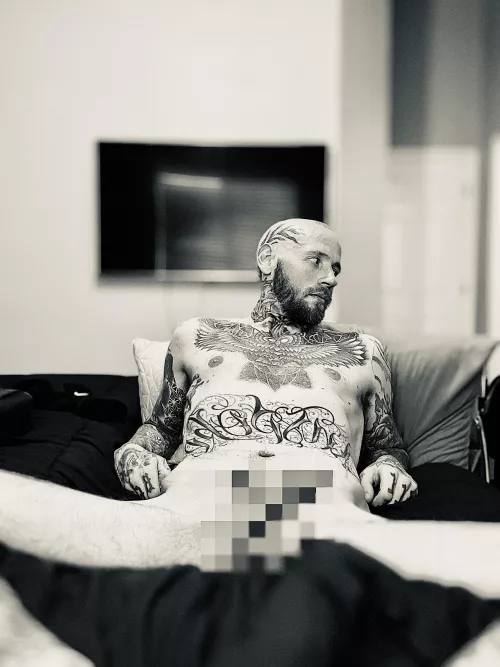 33 M Para | Come sit back and relax with me? Check comments to see where to get the full photo 😉