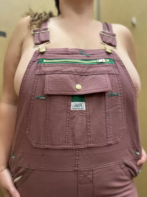 Another fun color to try on!