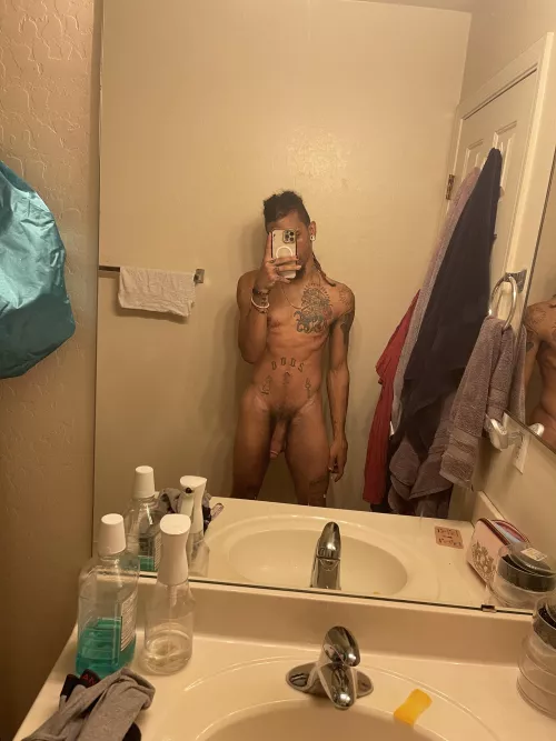 any milfs want a taste? 🤤😋