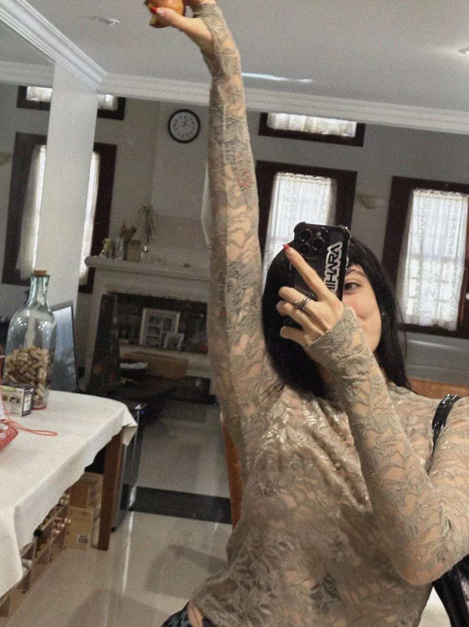 Anyone free for a cheeky convo to spice up the night??? 23F