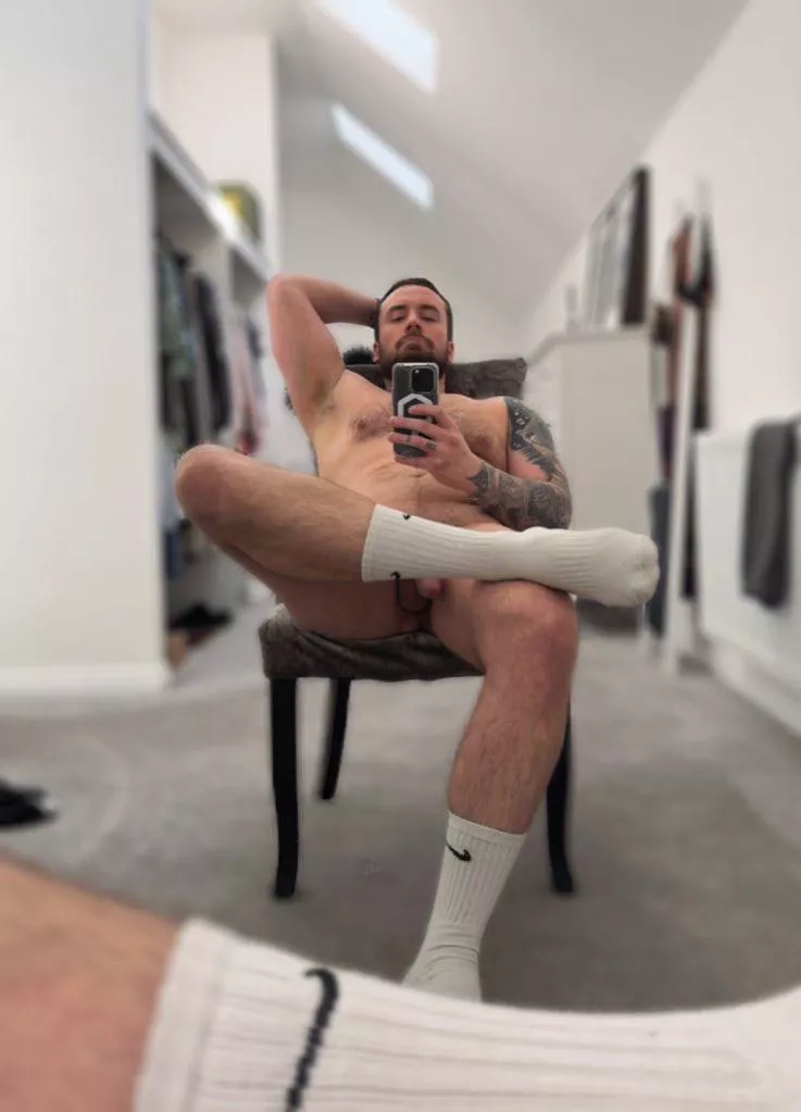 As a strong, white, superior Male……I expect to just be able to cash fuck your finances whenever i want. This isn’t a transaction. You get nothing in return. 