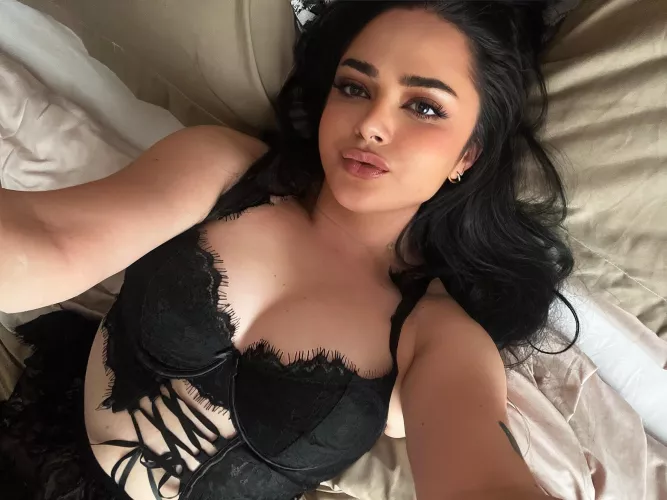 Beg on your knees to send until your legs go numb and tingly 🤌🏼