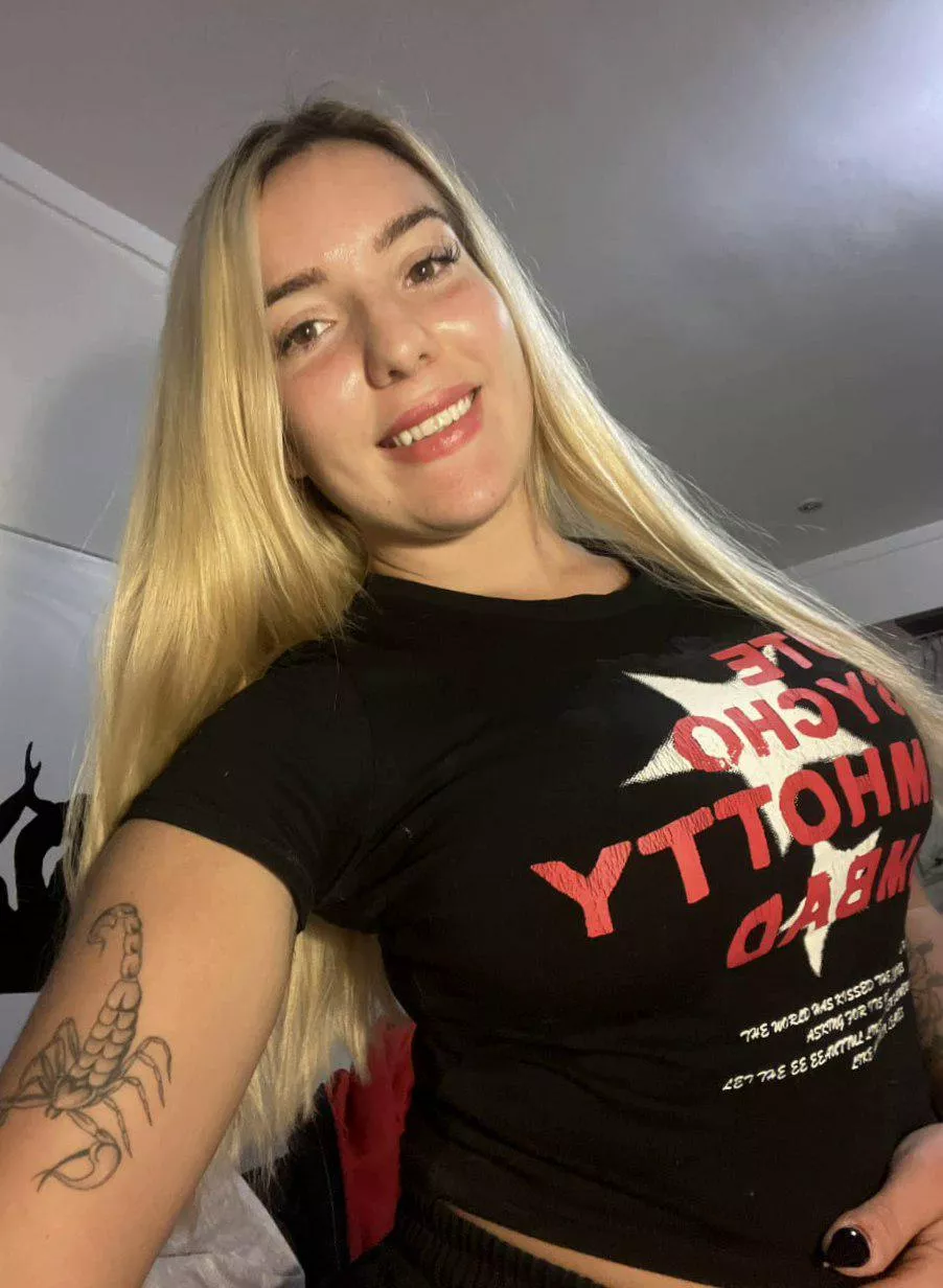 Can an older man appreciate the spontaneous side of a 19 F with endless curiosity? 🔥 x