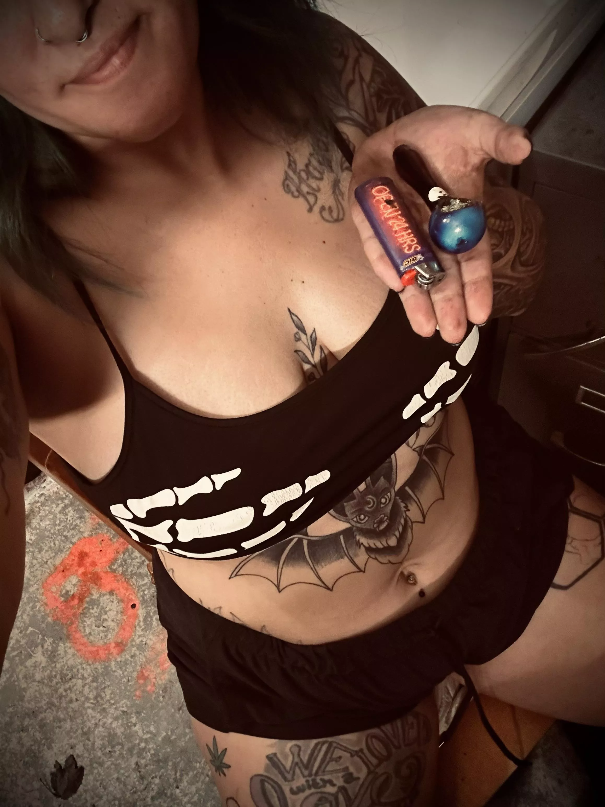 Come smoke this bowl with me 