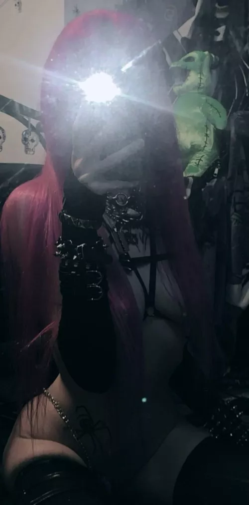 Could you break and enjoy my 20yo body?