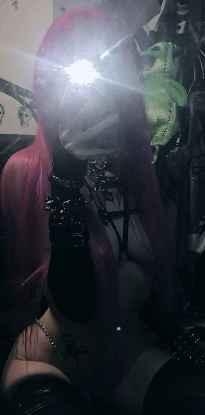 Could you break and enjoy my 20yo body?