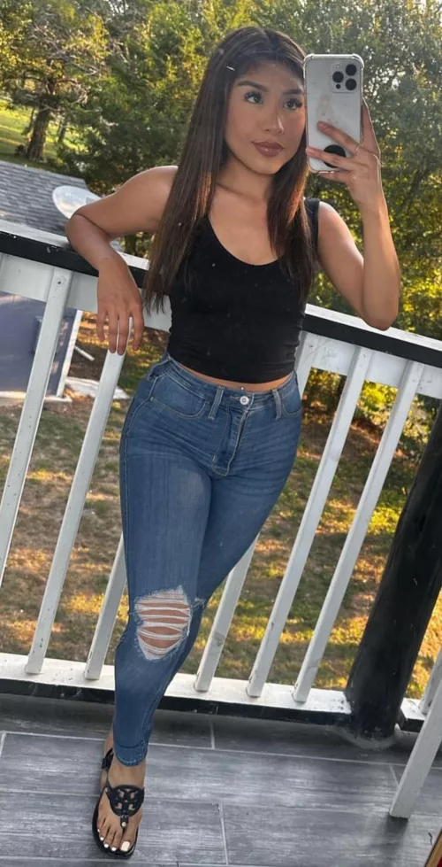 cute Latina in Tory’s 