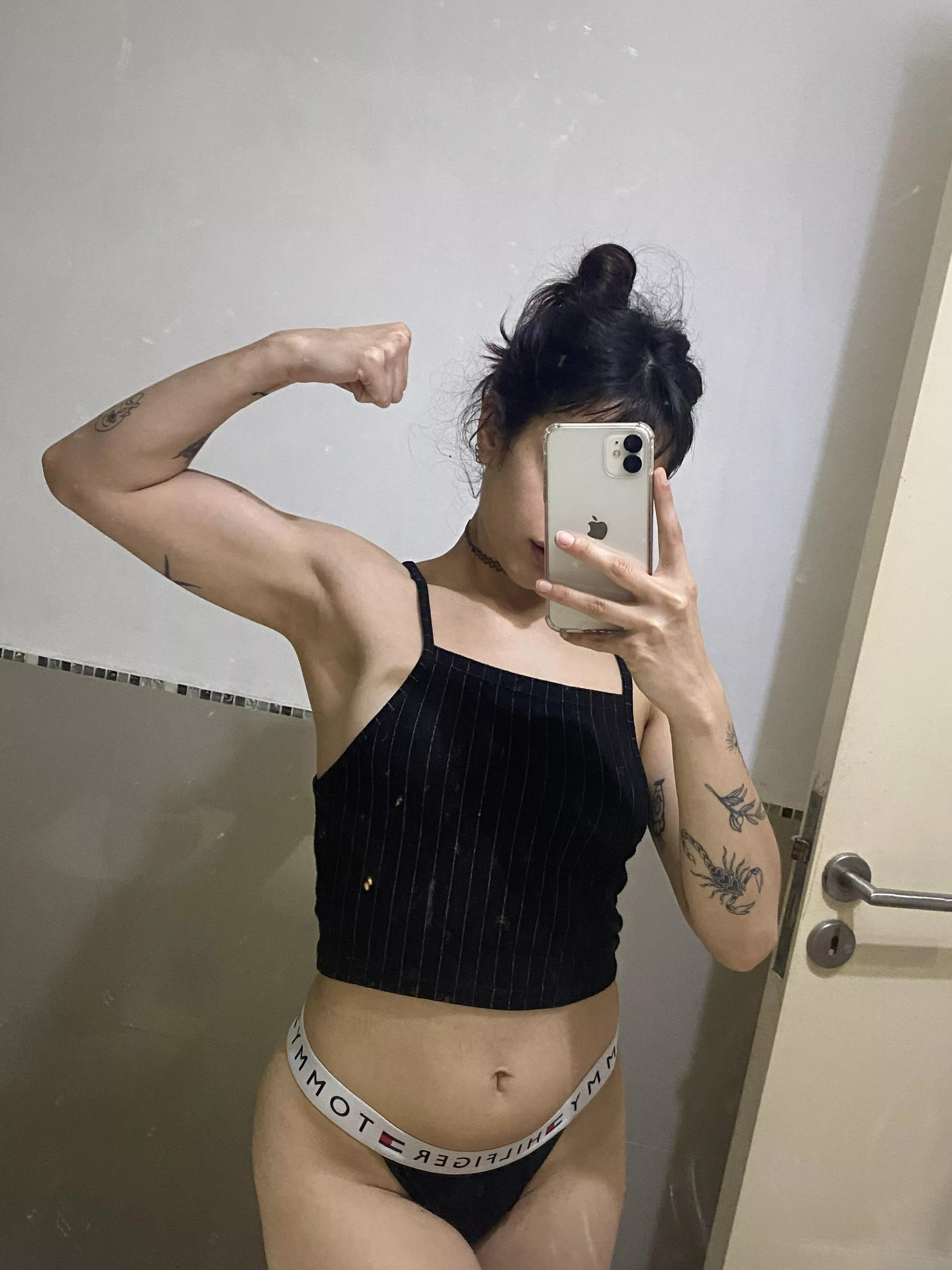 Do you dare to suck my armpits?